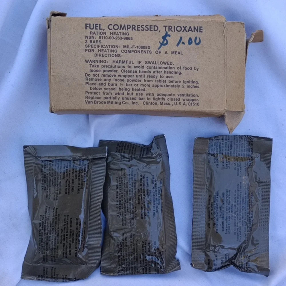 Fuel, compressed, trioxane. Three bars for heating components of a meal. G202‌‌